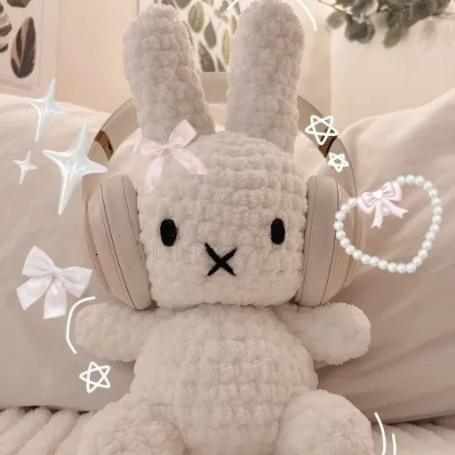 creator Mariah Ru's avatar