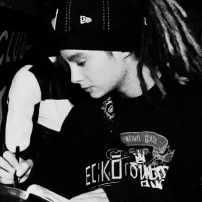 creator 𝐀̈𝐌𝐀𝐍𝐃𝐀⁴⁸³🎸's avatar