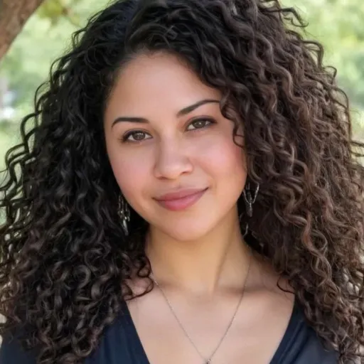 creator Thania Lopez's avatar