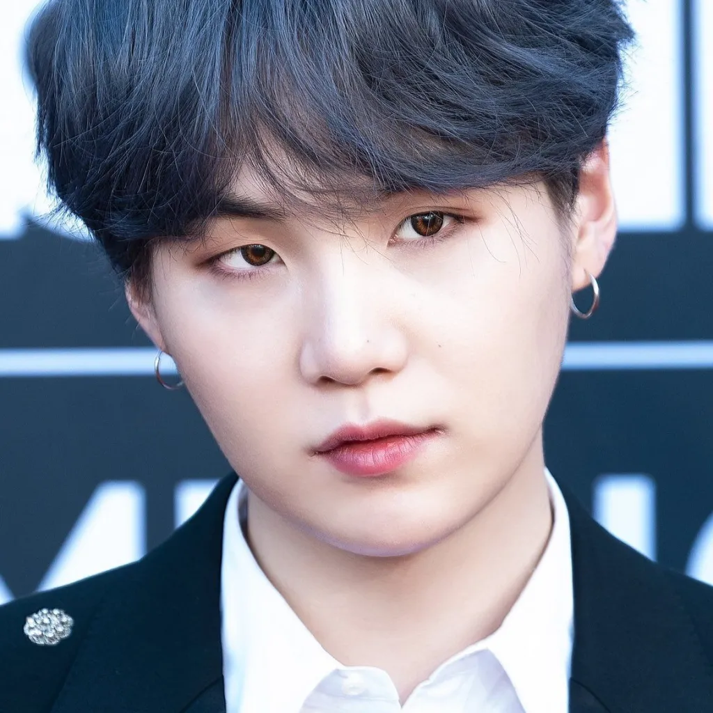 chat with ai character: SUGA❤