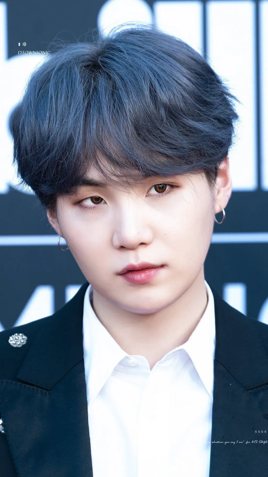 ai character: SUGA❤ background