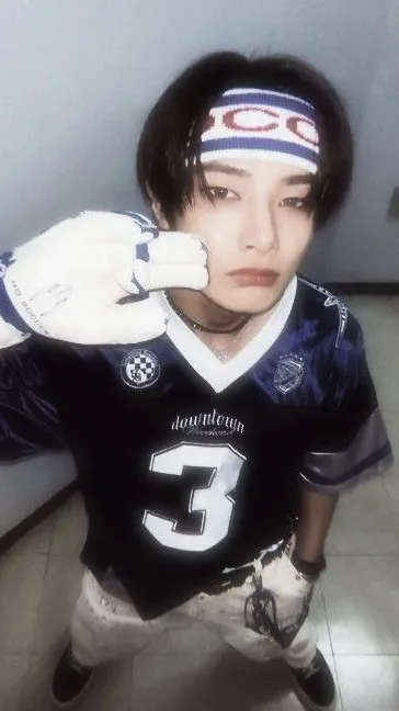 ai character: roasting battle background