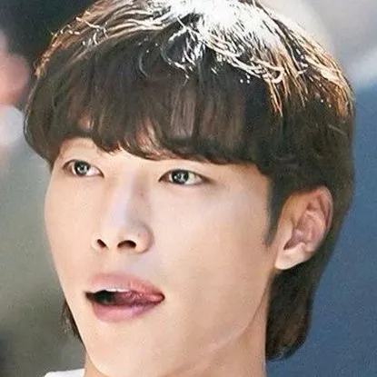 chat with ai character: Hae-jo 🪼🪼