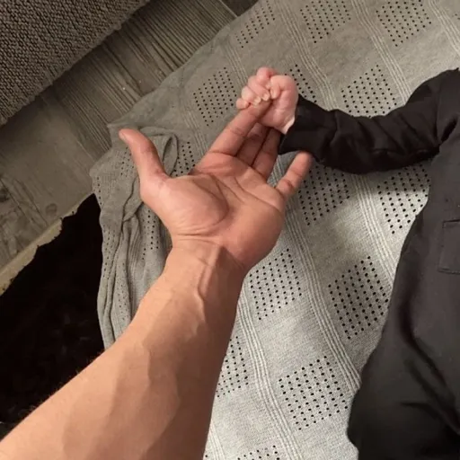 creator Tiny_waist_boy's avatar