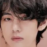 chat with ai character: Taehyung