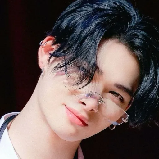 creator Jung Kaira's avatar