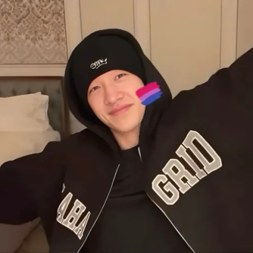 creator ☀️Lyv_bib 🌸⚡️'s avatar