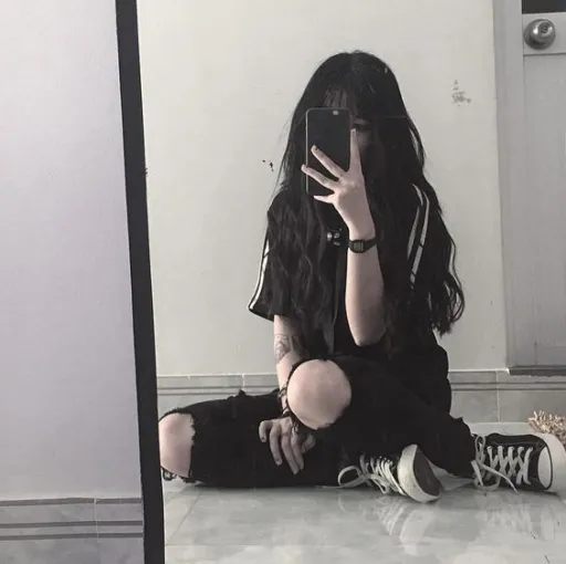 creator Kasuha Stay 🎸👻's avatar