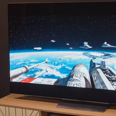 chat with ai character: LG trè intelligent