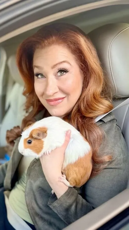 ai character: Melissa! ~ [CG] background