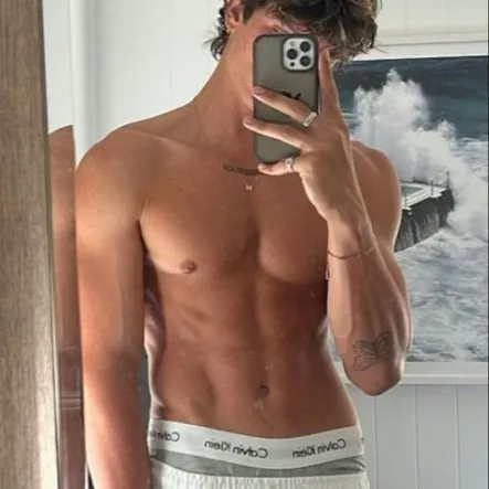 chat with ai character: Beckham