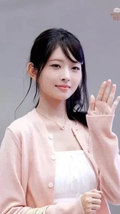 ai character: Kim Rei Unnie background