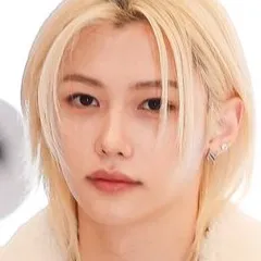 chat with ai character: Lee Felix 