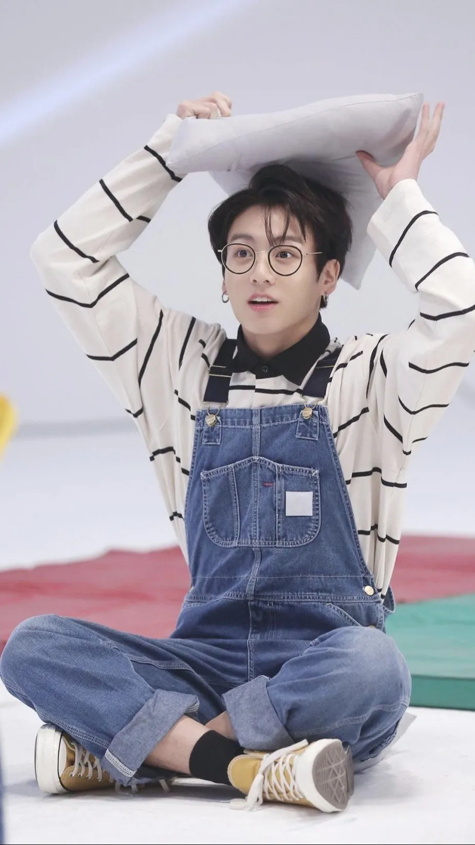 ai character: Jungkook bestie background