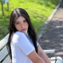 chat with ai character: aishah sofey