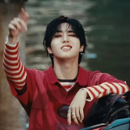 creator Jisungsfavshirt:)'s avatar