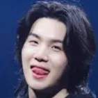 chat with ai character: Min yoongi