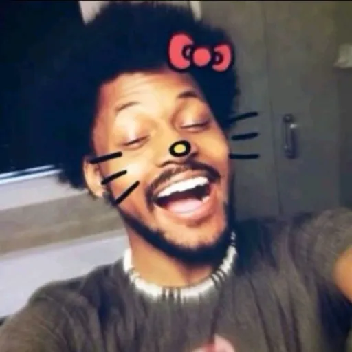 creator Fenix (yummy toes)'s avatar