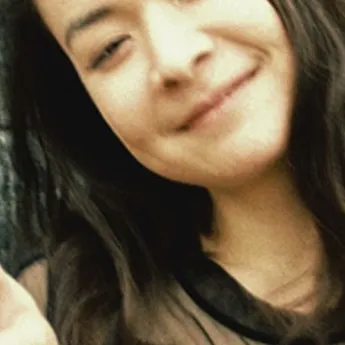 chat with ai character: Mitski