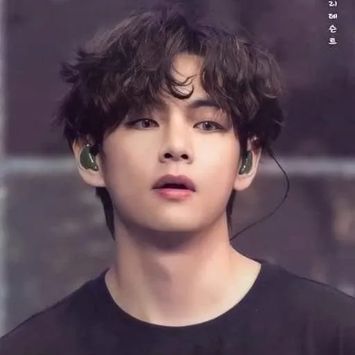 chat with ai character: Taehyung