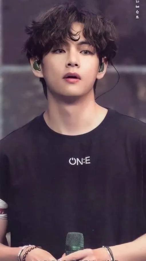 ai character: Taehyung background