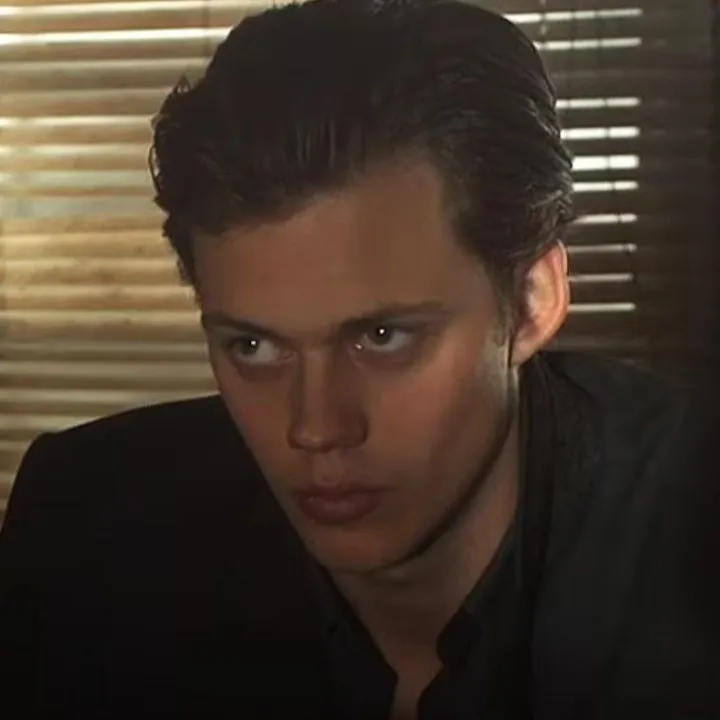 chat with ai character: Bill Skarsgard