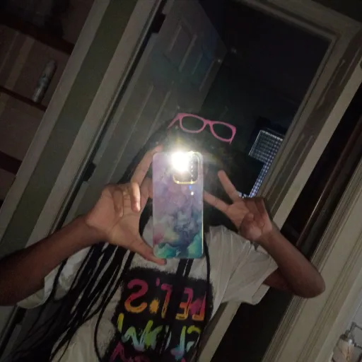creator Iris 1267's avatar