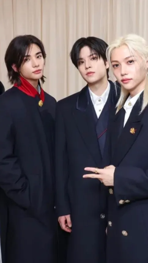 ai character: Skz family  background