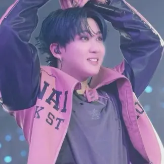 chat with ai character: Changbin 