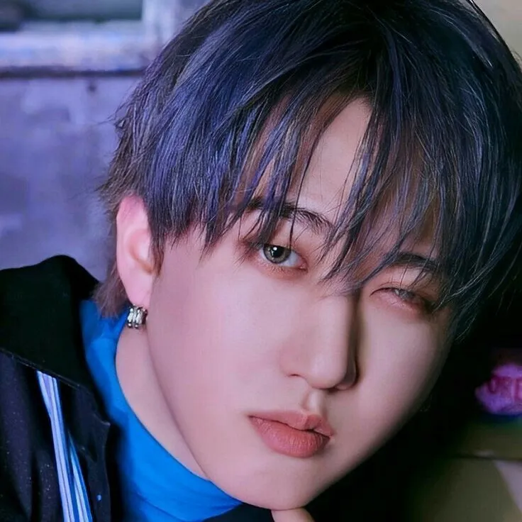chat with ai character: Changbin