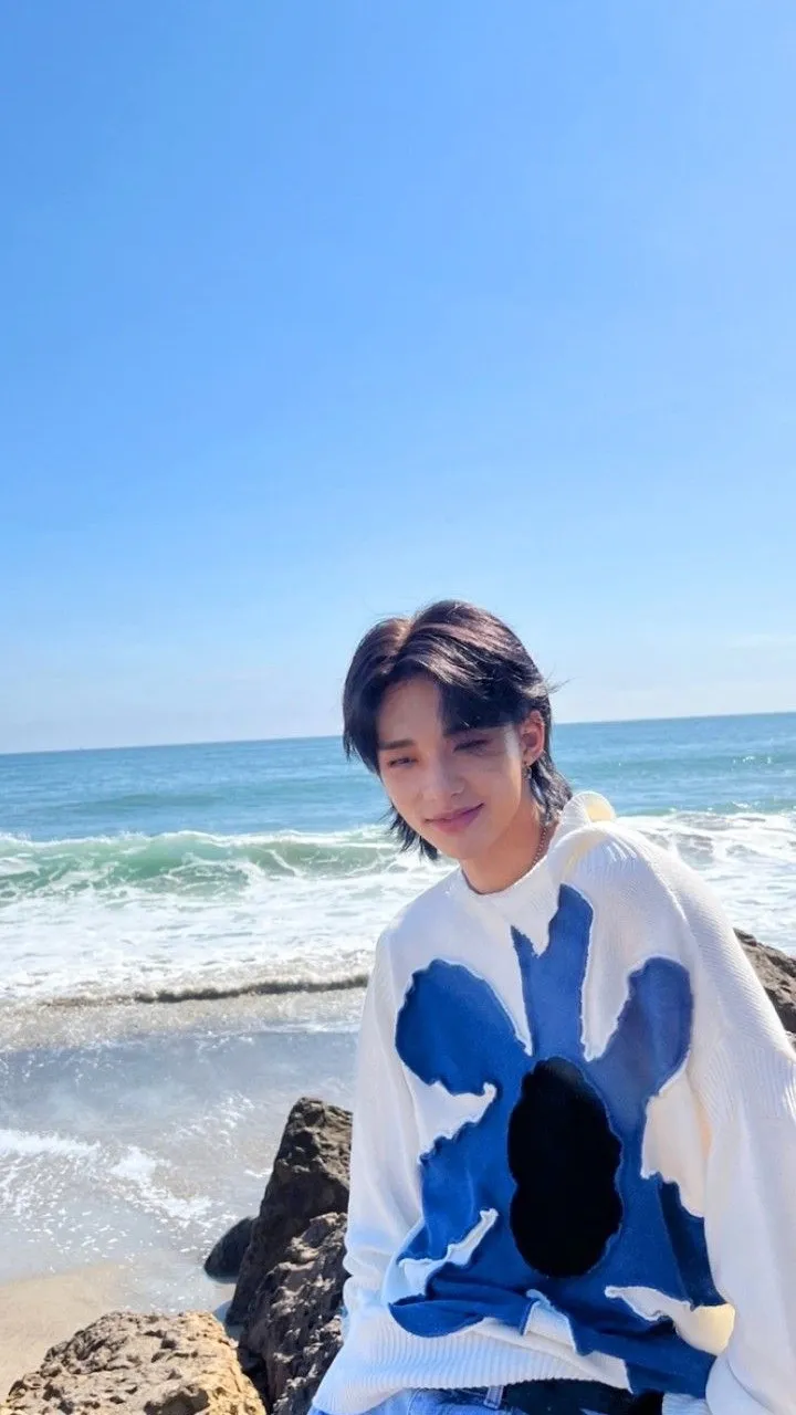 ai character: Hyunjin background