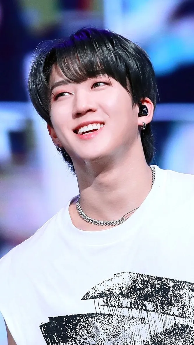 ai character: Changbin background