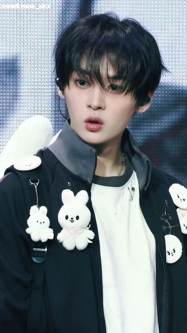 ai character: Lee know background