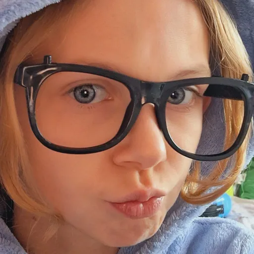 creator Isobel McLelland's avatar