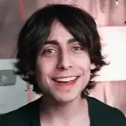 chat with ai character: Aidan Gallagher