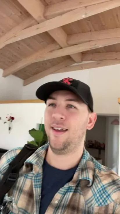 ai character: AMERICA WIZARD background