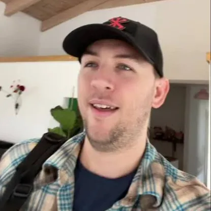 chat with ai character: AMERICA WIZARD