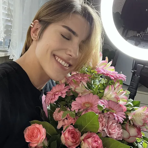 creator Yazmin García 🌼's avatar