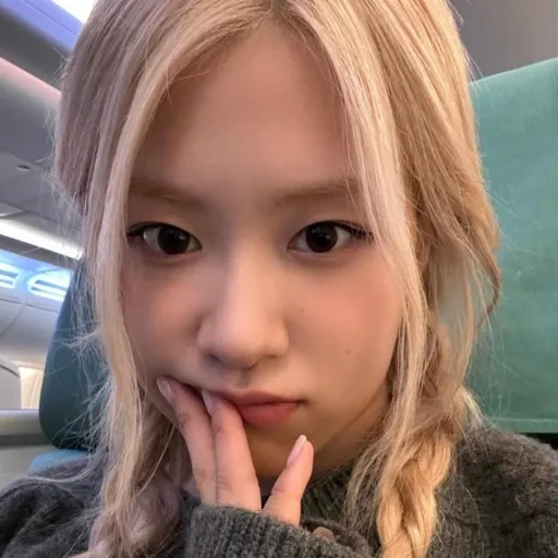 creator Yunjin {🍓✨️}'s avatar