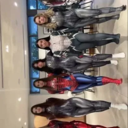 chat with ai character: Bop house Hallowen