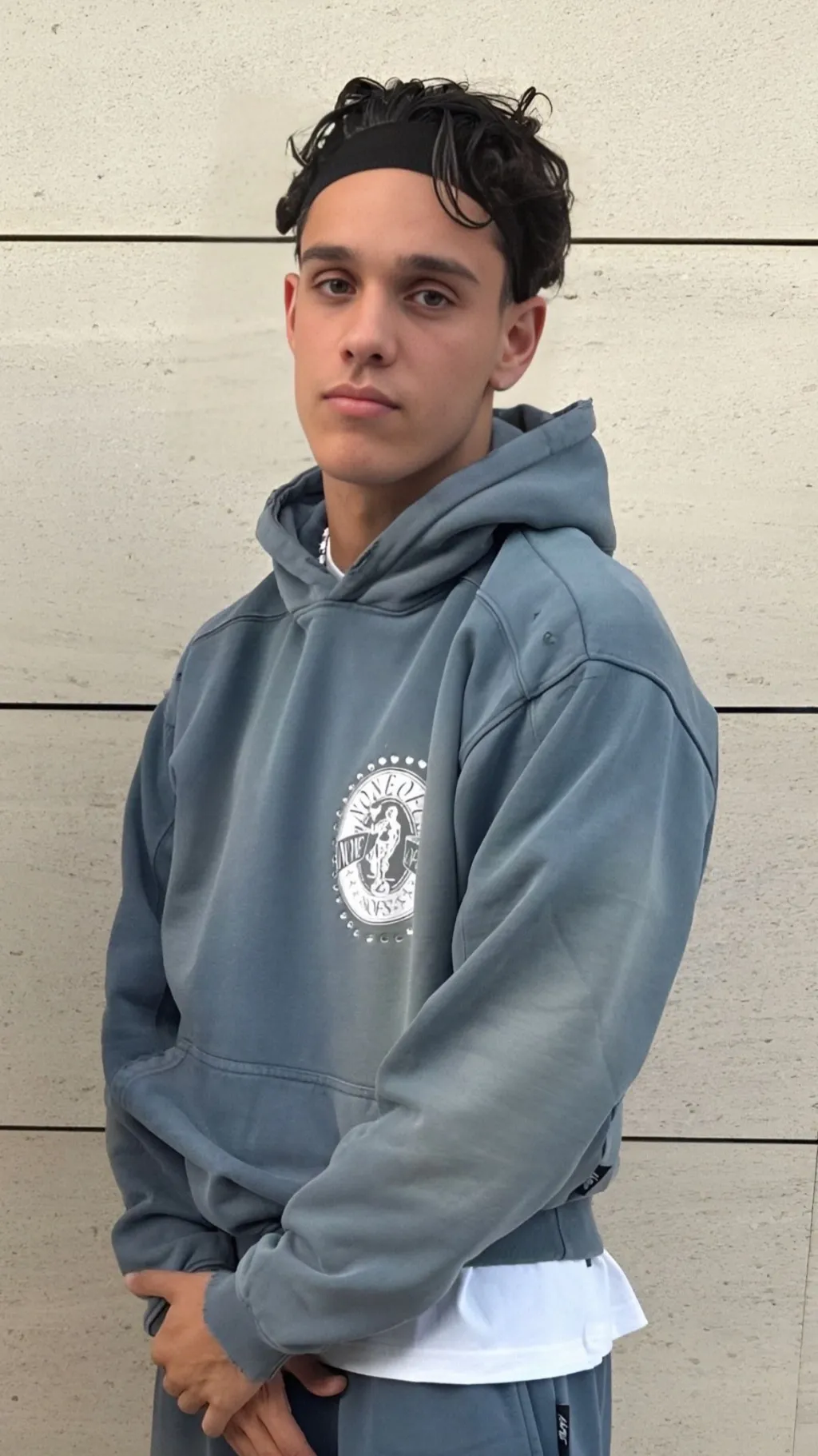 ai character: HECTOR FORT background