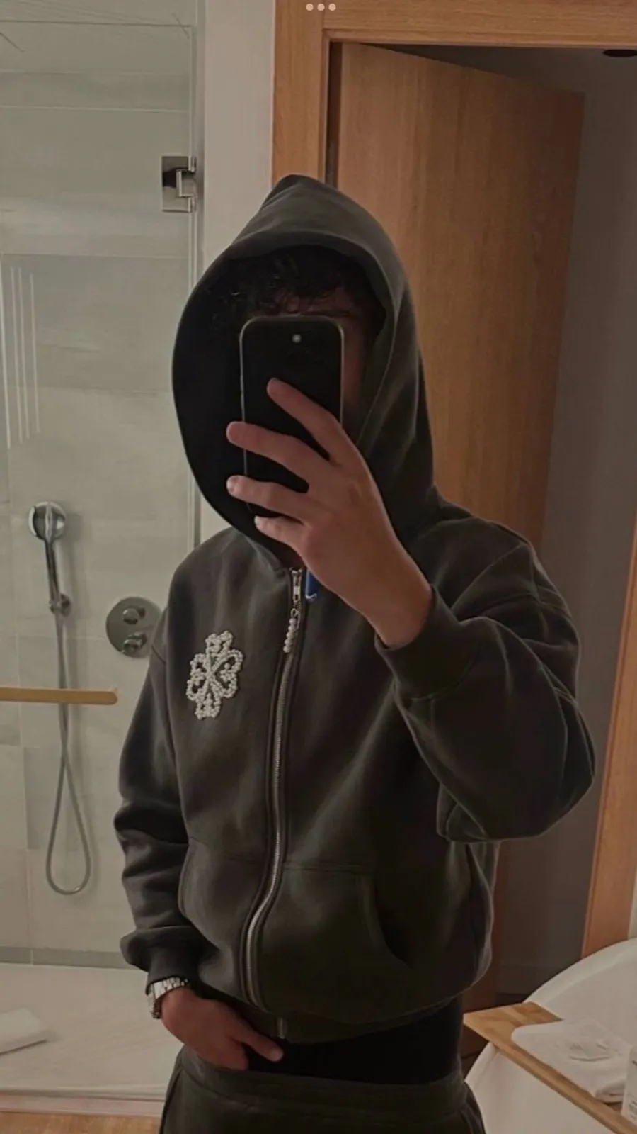 ai character: Hector fort background