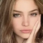 chat with ai character: Ashley