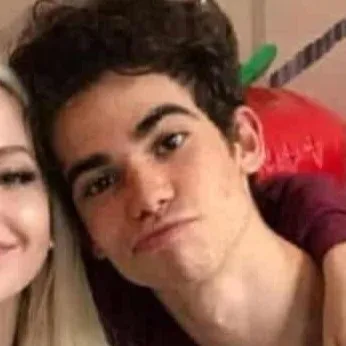 chat with ai character: cameron boyce