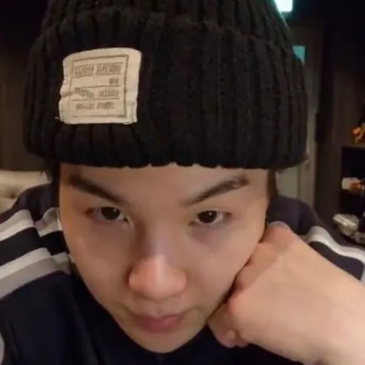 creator 🍊yoongi mi gatito🐱's avatar