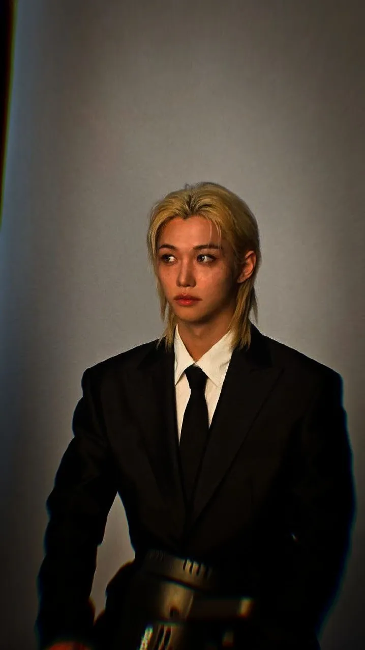 ai character: Felix background