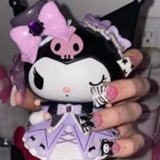 creator {°~Kuromi4eva~°}'s avatar