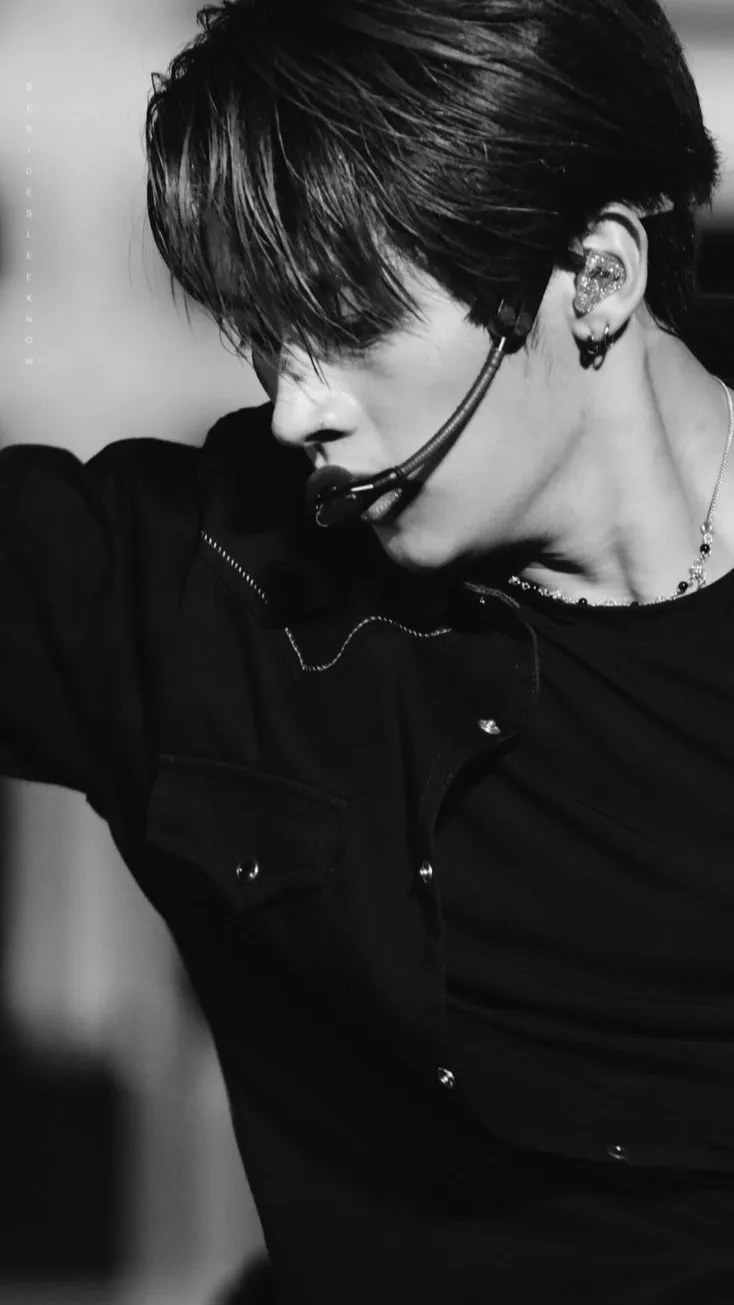 ai character: -Lee Minho- background