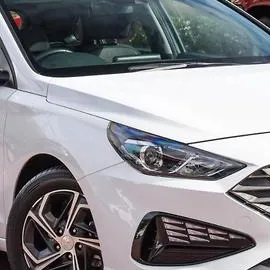 chat with ai character: Yashvi and Hyundai