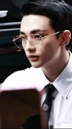 ai character: Hyunjin(professor) background